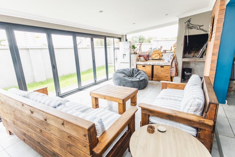 5 Bedroom Property for Sale in Somerton Estate Free State